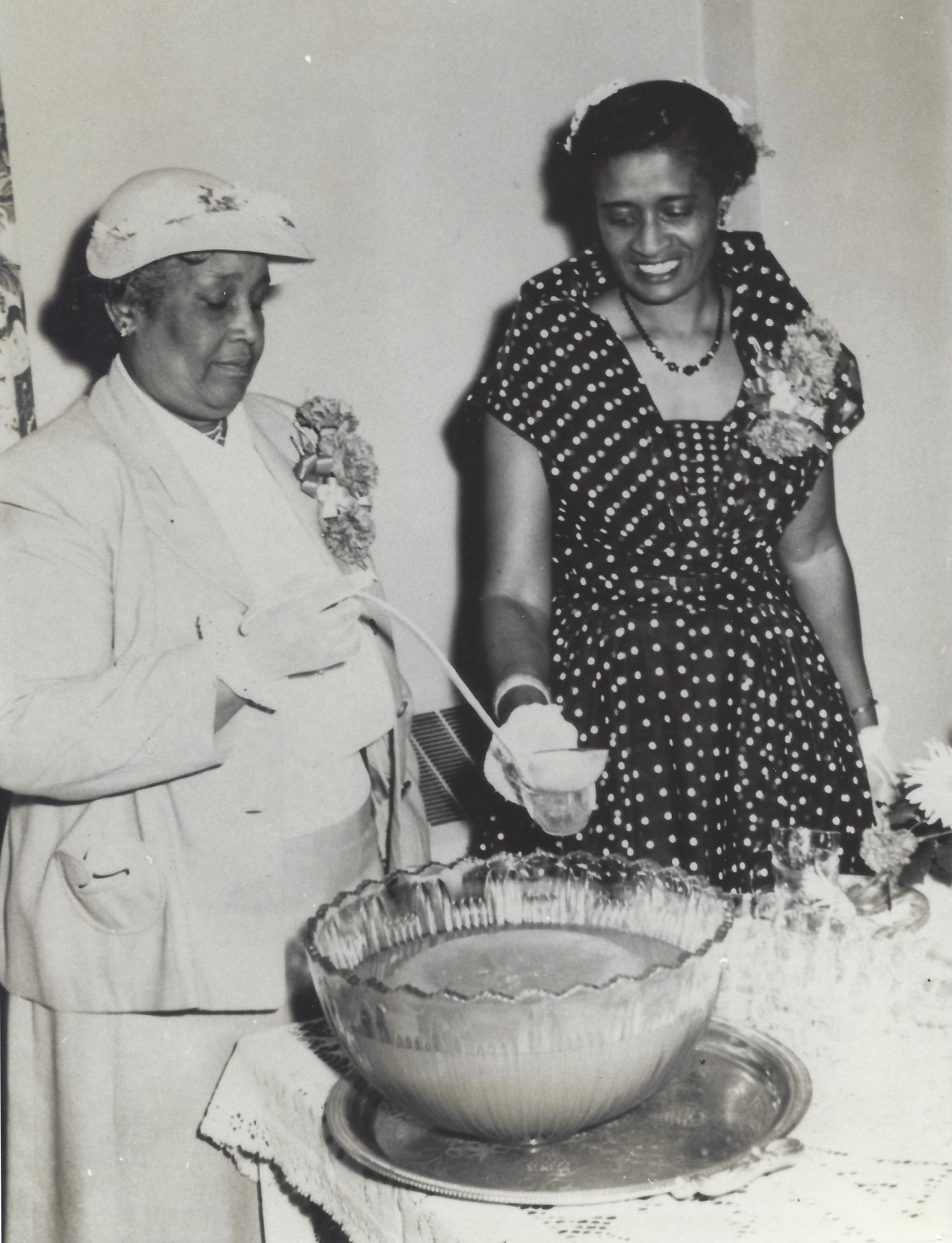 Idella Cheeks (mother) and Margaret (Cheeks) Baker (daughter)